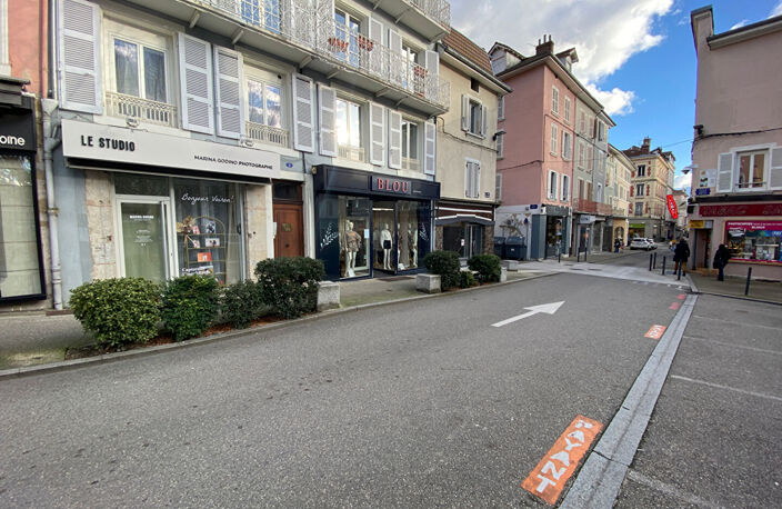 Local ou bureaux - VOIRON - 65 m2 — photo 5