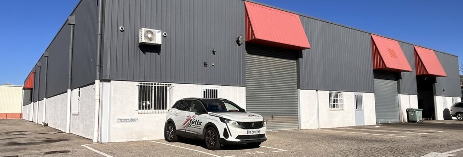 Commerce  816 m² à louer à Rognac (13340)