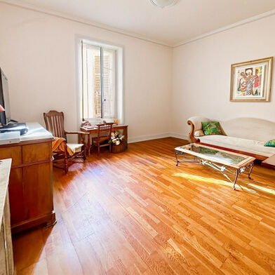 Appartement 4 pièces 490000 €