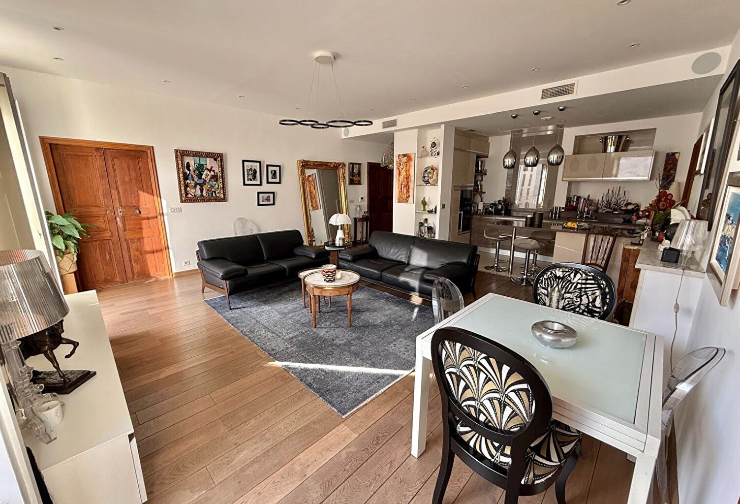 A VENDRE APPARTEMENT T4 -130 M2 - CENTRE VILLE AJACCIO 20 000 — photo 1