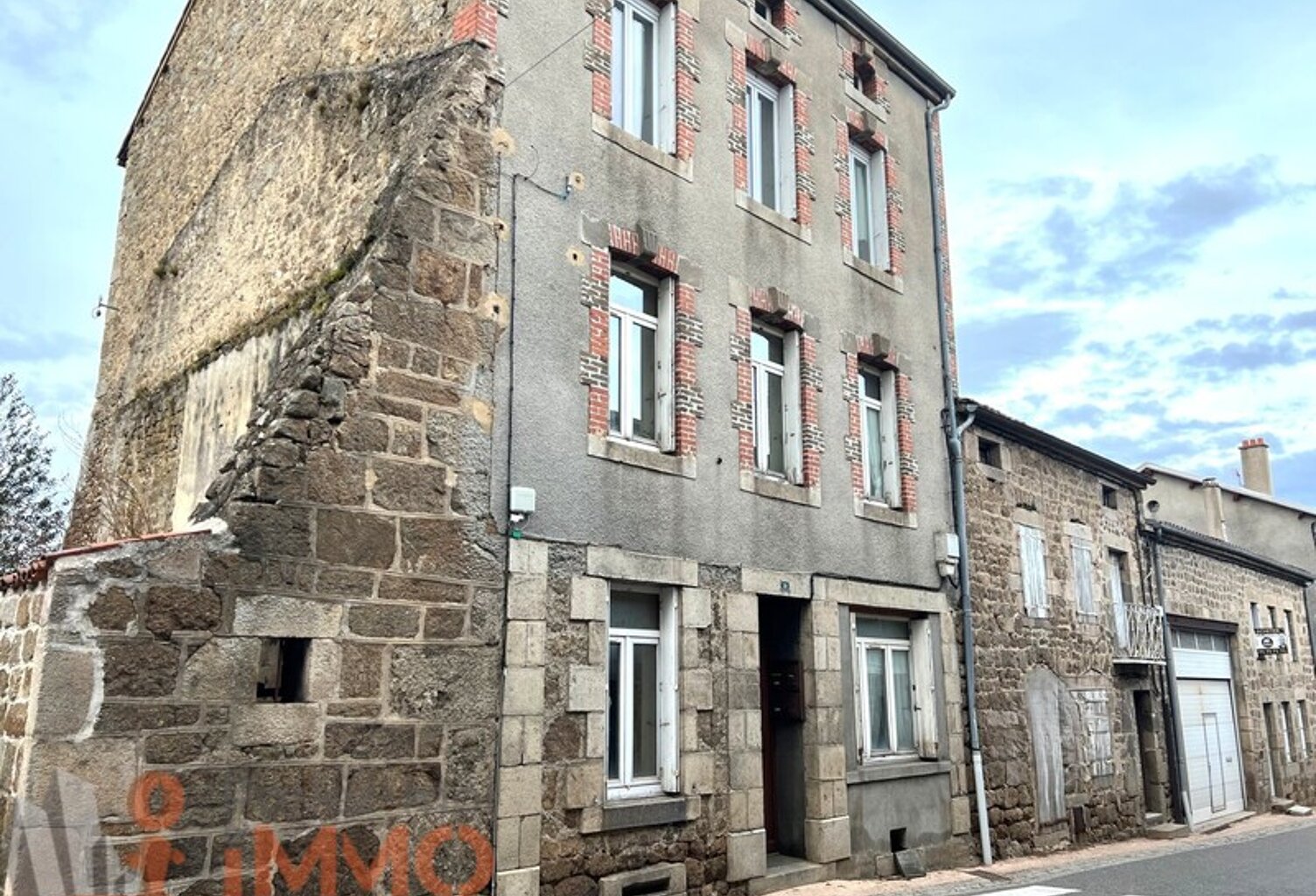Immeuble — photo 1