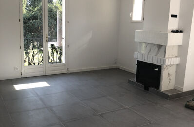 location appartement 970 € CC /mois à proximité de Carqueiranne (83320)