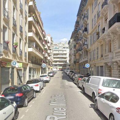 Garage  37500 €