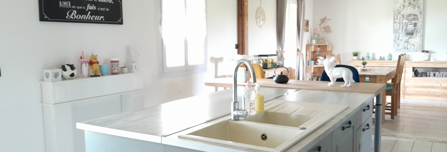 Maison 8 Pièces 140 m² à vendre à Les Églisottes-et-Chalaures (33230)