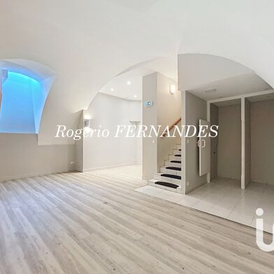 Appartement 8 pièces 145000 €
