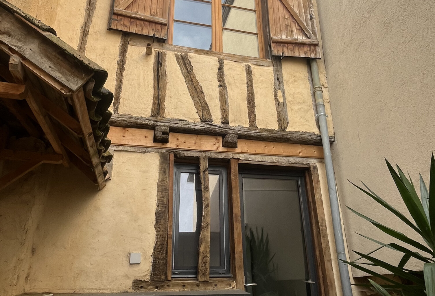 Maison de centre ville de 210 m2 avec jardin — photo 1