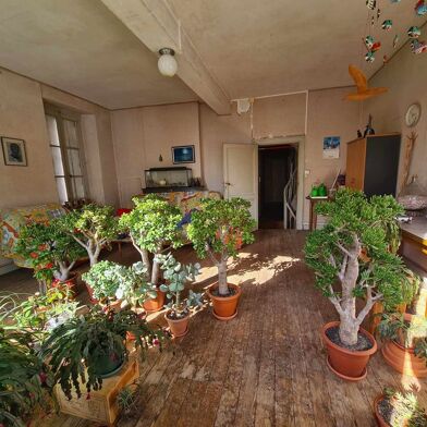 Immeuble  127800 €