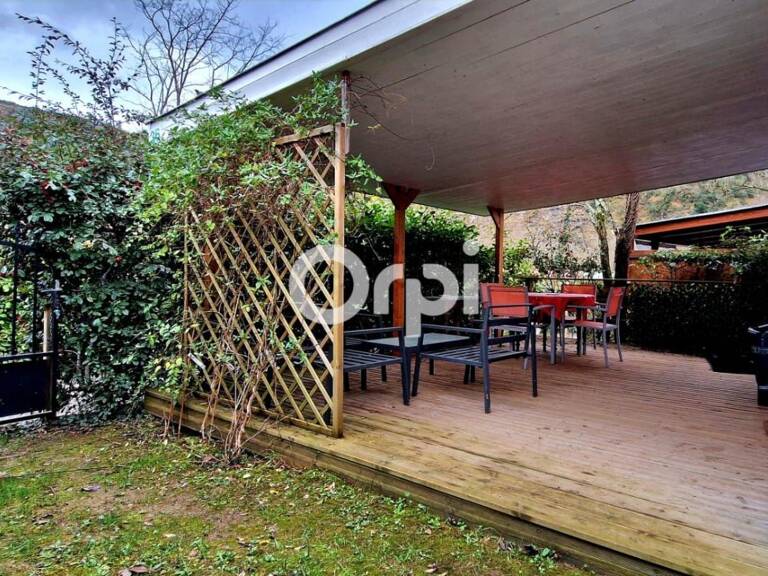 Terrain de loisir de 115m² avec chalet en bois et terrasse — photo 1