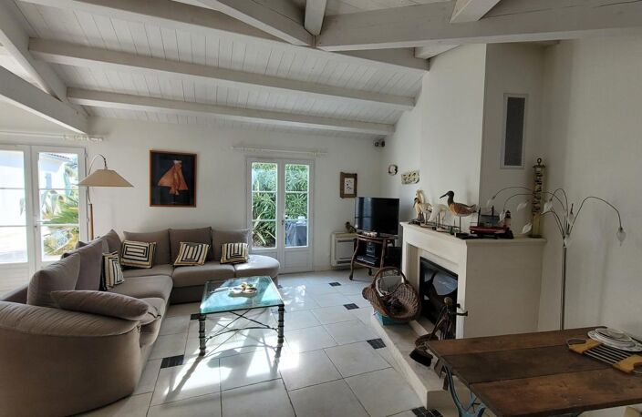Maison À Vendre - Le Bois Plage en Ré - 3 chambres - 117m² - jardin - garage — photo 5