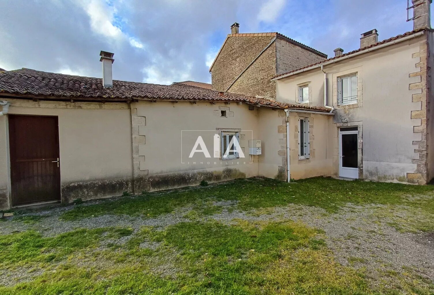Maison de village proche de PAIZAY NAUDOUIN — photo 1