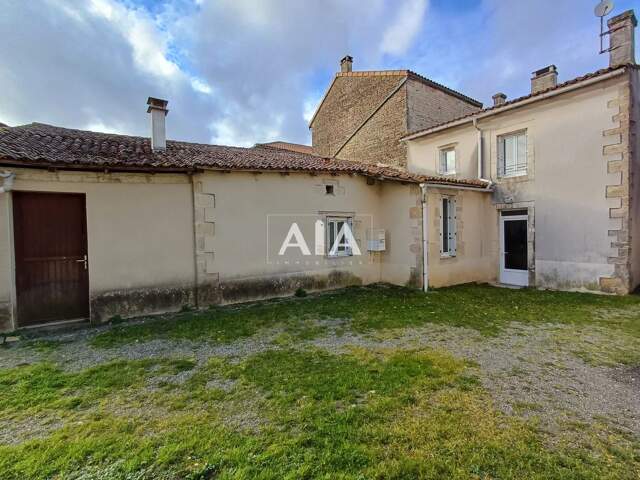 Maison de village proche de PAIZAY NAUDOUIN — photo du bien