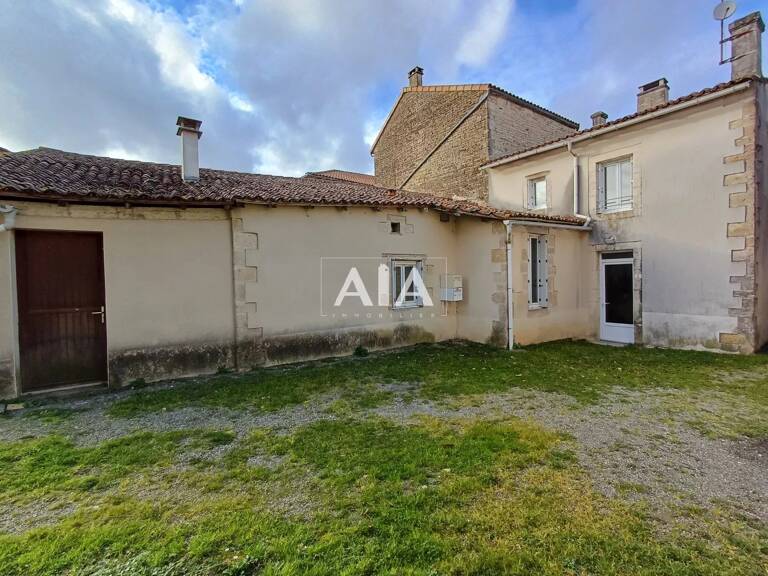 Maison de village proche de PAIZAY NAUDOUIN — photo 1