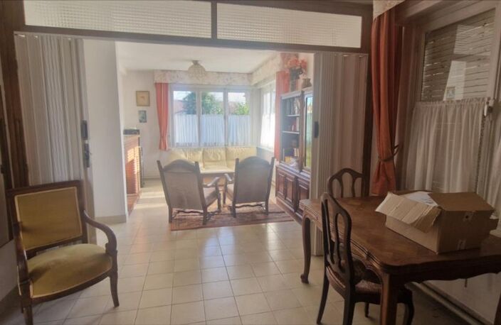 MAISON INDIVIDUELLE SITUEE SUR BETHUNE AVEC GARAGE ET GRAND JARD — photo 4