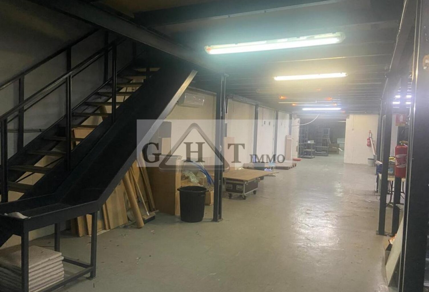 ENTREPOT BUREAUX — photo 1