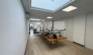 Bureau  300 m² à louer à Vaux-le-Pénil (77000)