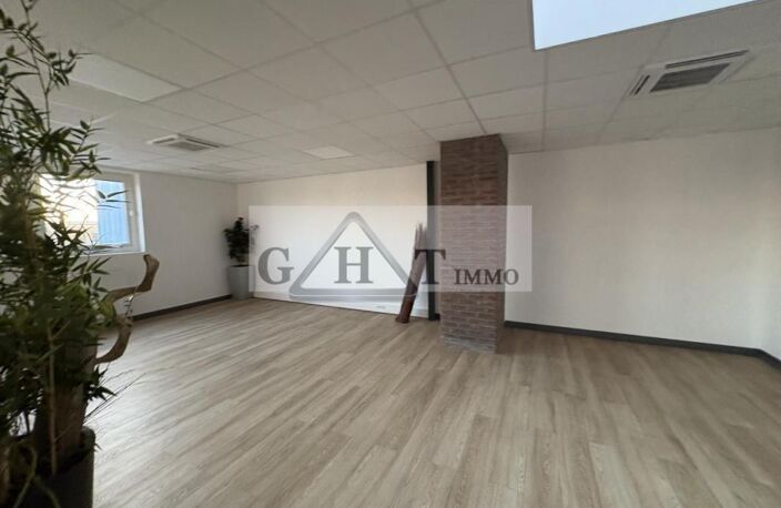 BUREAU 300 M² A VAUX LE PENIL A LOUER + 12 PLACES DE PARKING — photo 5