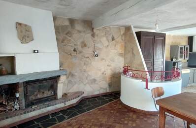 IDEAL  INVESTISSEURS OU MAISON DE VACANCES BEL ENSEMBLE DE MAISONS DE BOURG EN PIERRE DE 60 M² et 50 M² + ANNXE DE 40 M², LE TOUT SUR UN TERRAIN NON CLOS DE 954 M² — photo du bien