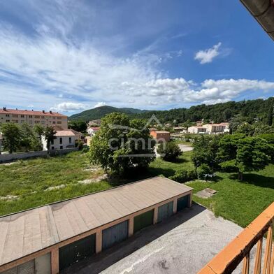 Appartement 5 pièces 107000 €