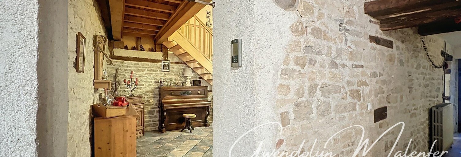 Maison 8 Pièces 225 m² à vendre à Villers-Farlay (39600)