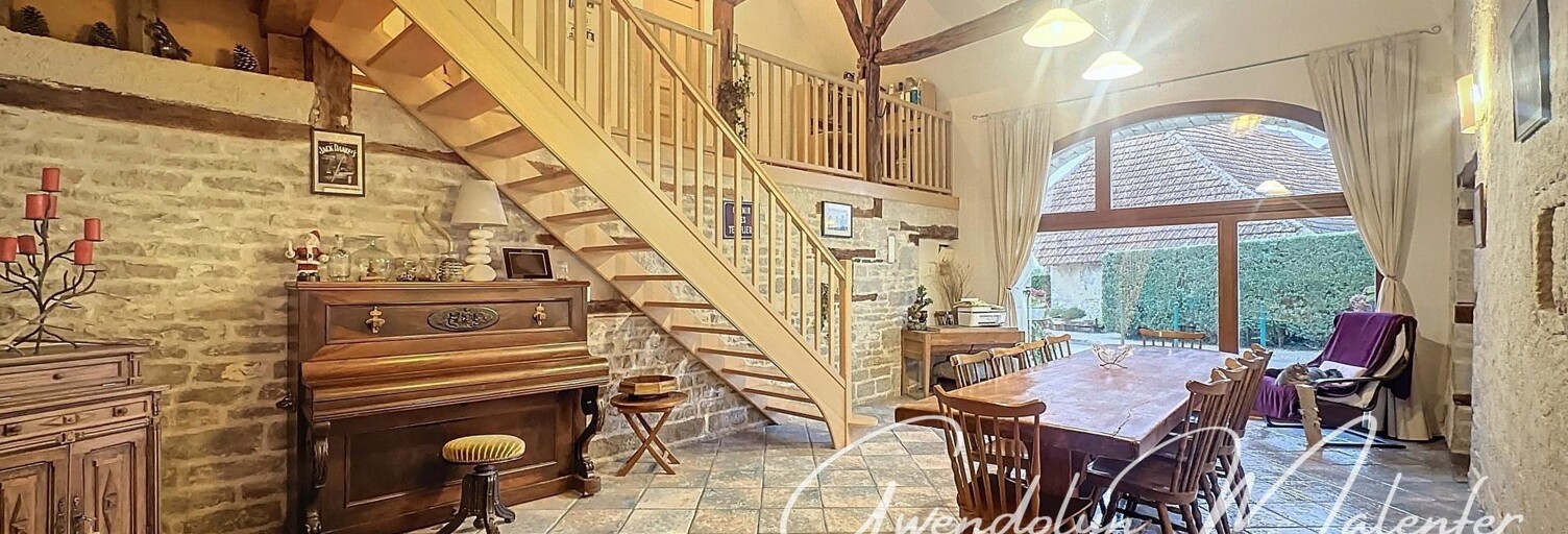 Maison 8 Pièces 225 m² à vendre à Mouchard (39330)