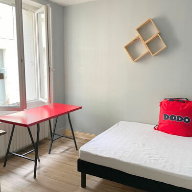 Immeuble  106200 €