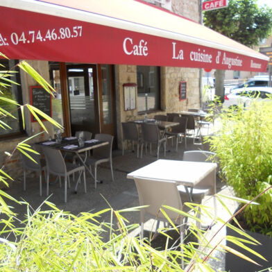 Commerce  127000 €