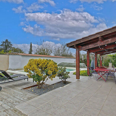 Maison 5 pièces 598000 €