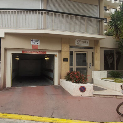 Garage  90 €