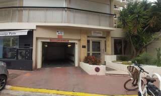 Garage   m² à louer à Cannes (06400)