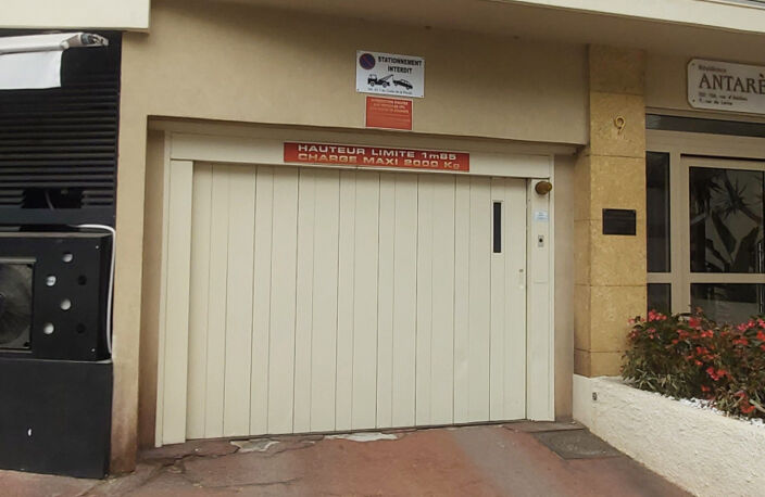 PARKING PRIVÉ SOUS SOL RUE D'ANTIBES IDEAL MOTOS OU VOITURE SANS PERMIS — photo 4