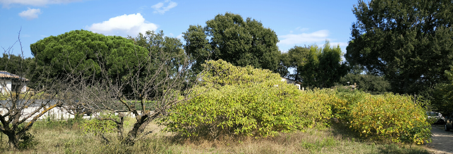 Terrain  825 m² à vendre à Uzès (30700)