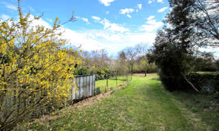 Terrain  3000 m² à vendre à Uzès (30700)