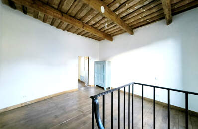 Maison de village St Quentin la Poterie — photo du bien