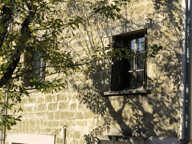 Maison de village St Quentin la Poterie — photo 4