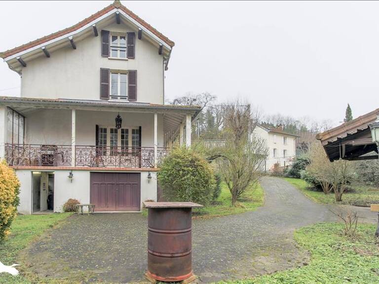Maison en pierre de 6 pièces principales — photo 1