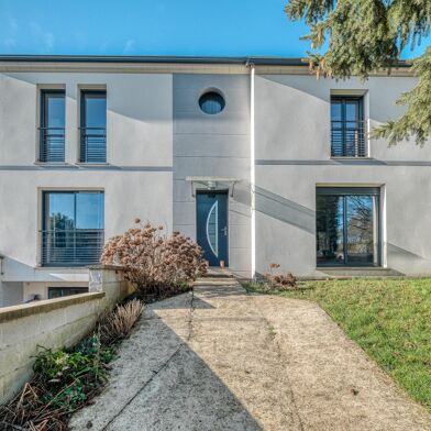 Maison 7 pièces 151 m²