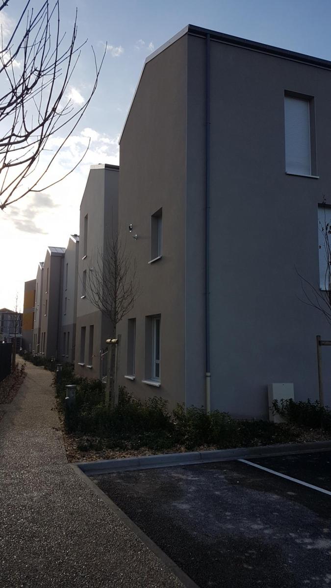 Appartement  à louer Bezannes 51430