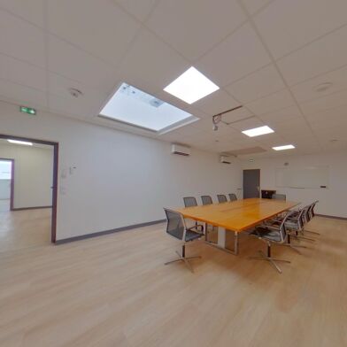 Commerce  514500 €