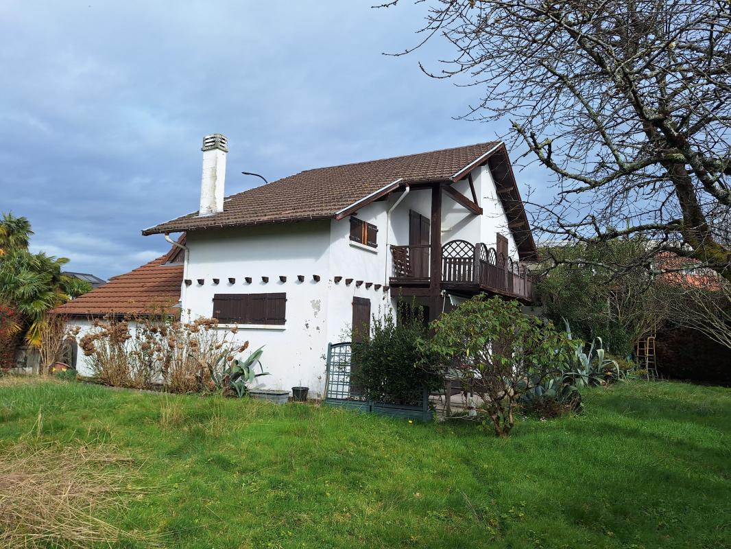 Villa / Maison  T5 à vendre Lons 64140