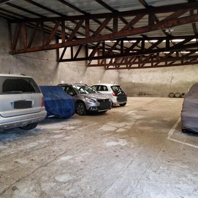 Garage  54 €