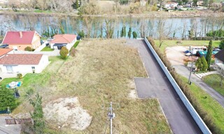 Terrain  814 m² à vendre à Saint-Romain-de-Jalionas (38460)