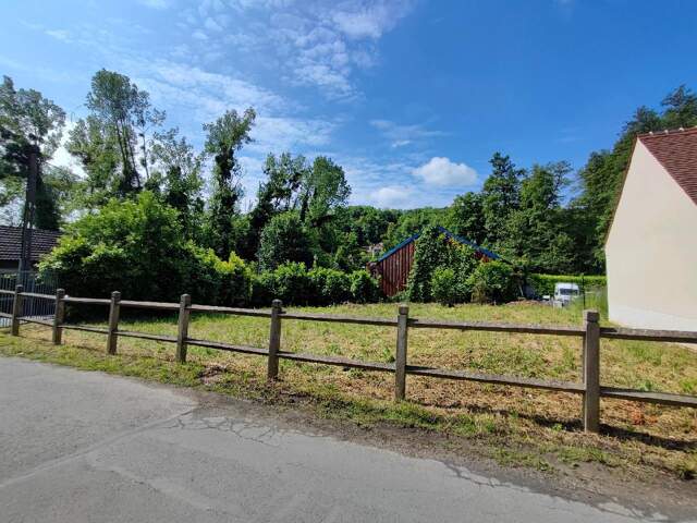 Terrain 461 m² à Valmondois — photo du bien