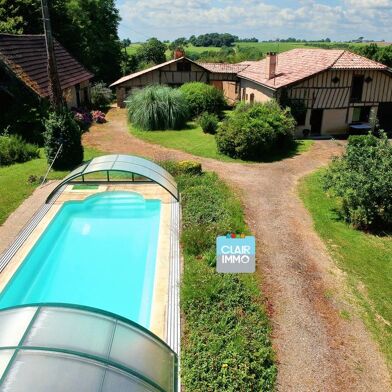 Maison 10 pièces 369600 €