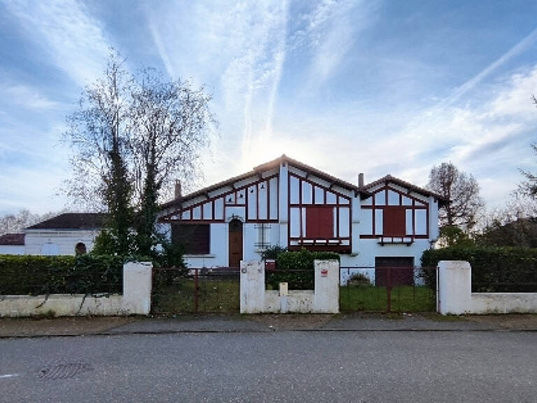 Maison 153 m2 avec deux garages et jardin — photo 1