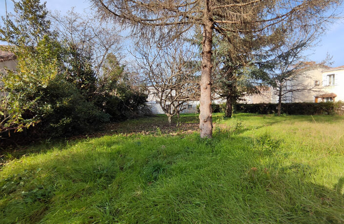Maison 153 m2 avec deux garages et jardin — photo 3