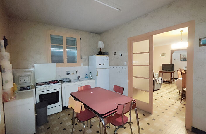Maison 153 m2 avec deux garages et jardin — photo 5