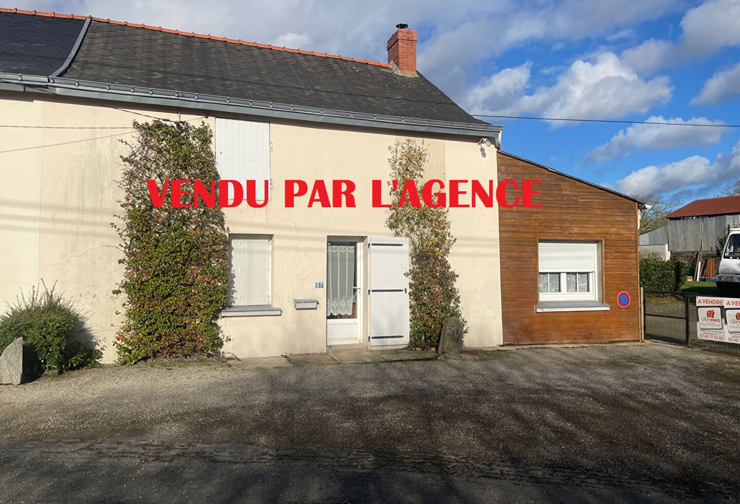 SAINT MARS DU DESERT — photo 1
