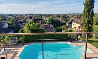 Maison 10 Pièces 155 m² à vendre à Saint-Bonnet-de-Mure (69720)