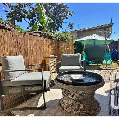 Appartement 3 pièces 242000 €