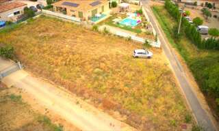 Terrain  1049 m² à vendre à Pouzolles (34480)